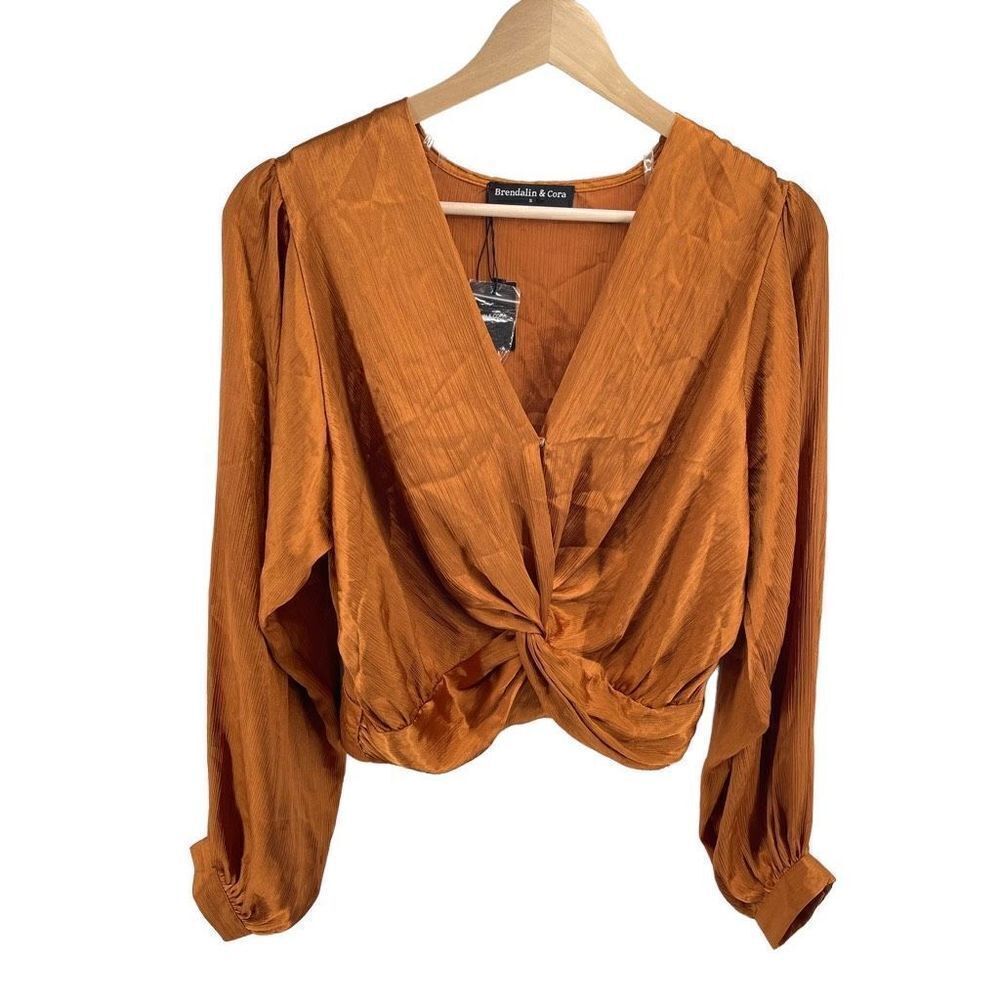 Brendalin & Cora Burnt Orange Long Sleeve Twist Blouse crop top shirt small NEW